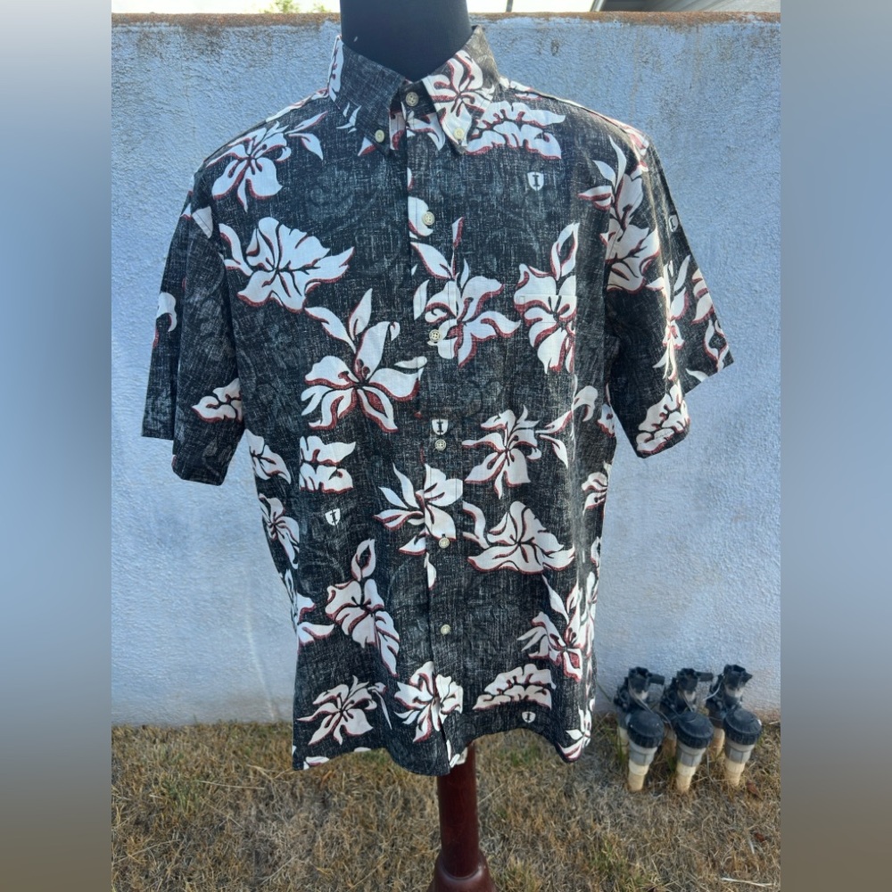 Preowned Reyn Spooner Iolani School Hawaiian Black/White Full Button Men's L